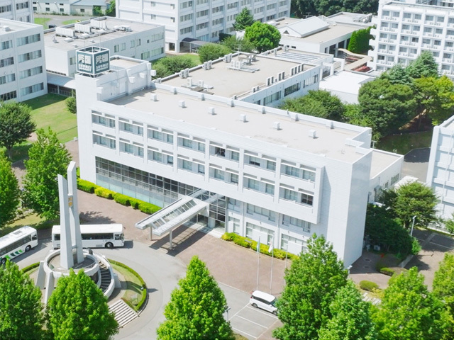 秀明大学